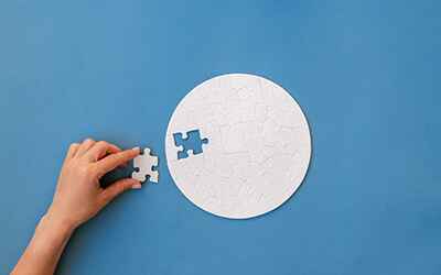 Puzzle piece representing shopping cart compatibility.